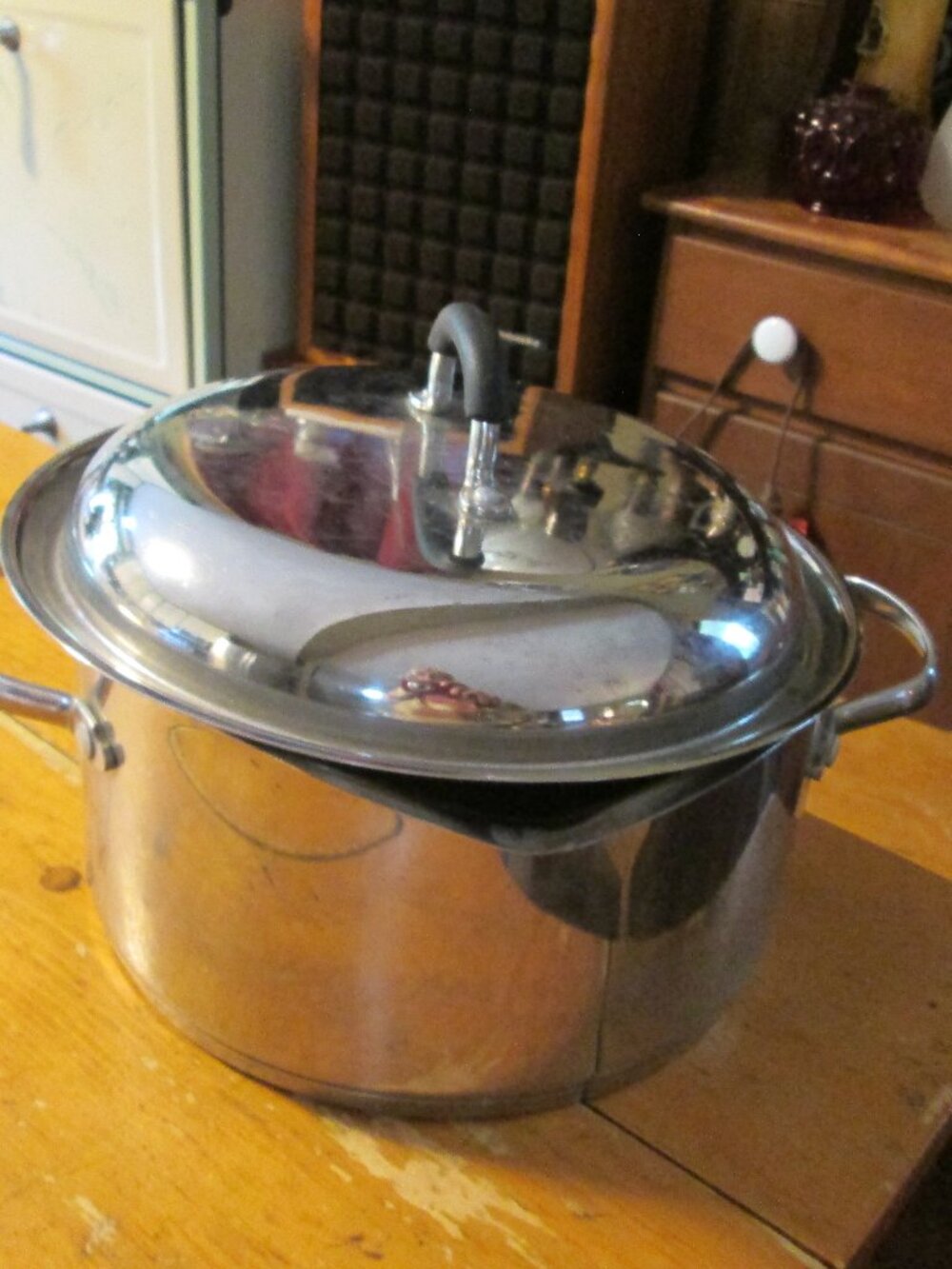 Wear Ever vtg 5.5 dutch oven and lid double spout all clad stainless steel